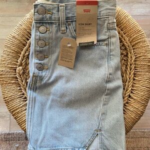 Levi's Women's Light Blue Icon Skirt